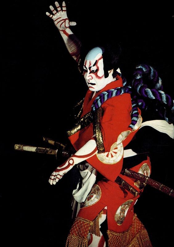 Actor de Kabuki caracterizado como un samurái